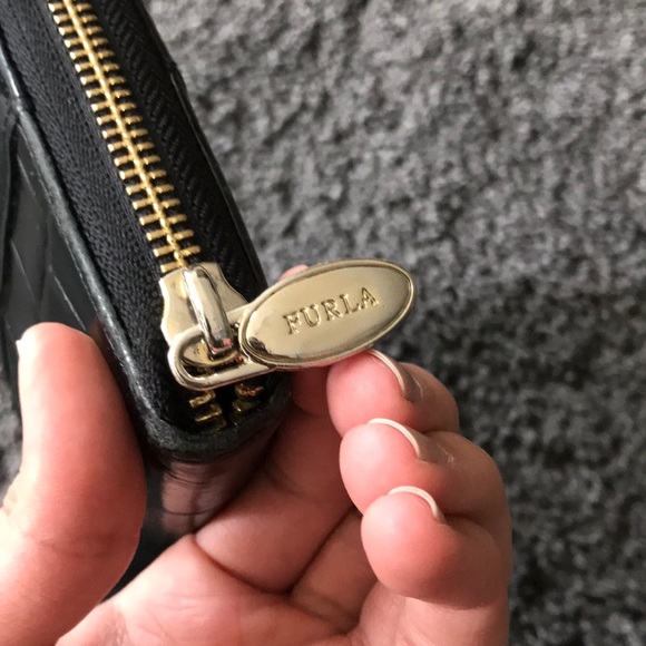 ✨Authentic FURLA Wallet - EUC! - Picture 2 of 8